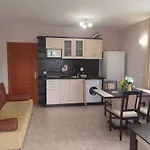Apartament Dom-el Real 4 - *