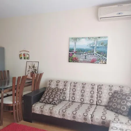 Apartmán Dom-el Real 4 - *