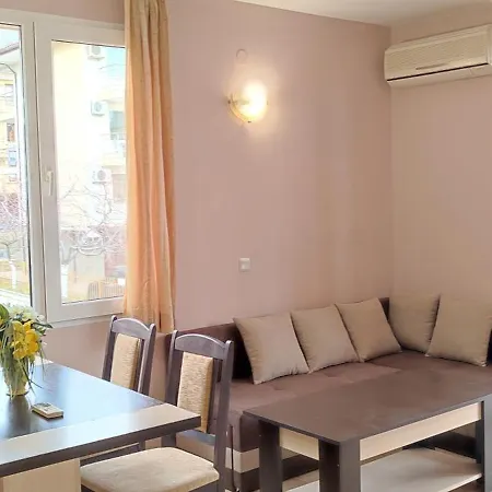 Apartmán Dom-el Real 4 -