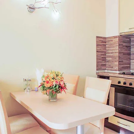 Lägenhet Dom-el Real 4 -